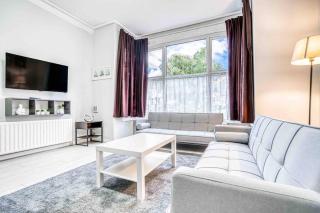 Cheerful Flat In Moseley With Free Parking - 1