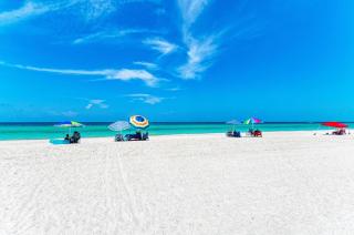 Island Time-Private Beach Access-Heated Pool-Water Views - Bradenton Beach - 2
