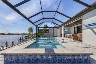 It's a GOLD RUSH! Paddleboard, Kayak, Saltwater Pool & Spa - Villa Sea'n Coastal View - Roelens - Cape Coral - 4