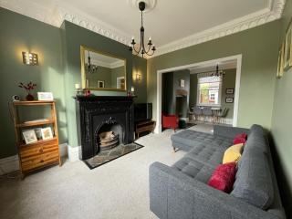 Highgate House - a Victorian Gem - Beverley - 9