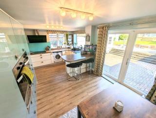 Spacious lovely 3 Bed House in Keyworth Nottingham suit CONTRACTORS OR FAMILY - - 2