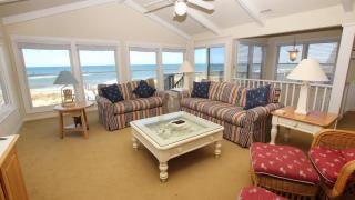 SA227, When Pigs Fly- Oceanfront, Ocean Views, Close to Beach Access, SUN-SUN - Sanderling - 6