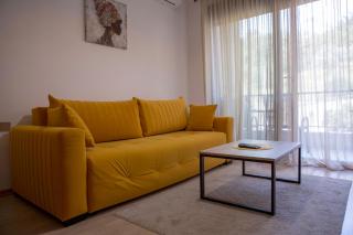 Yellow Studio Retreat Tivat - 8