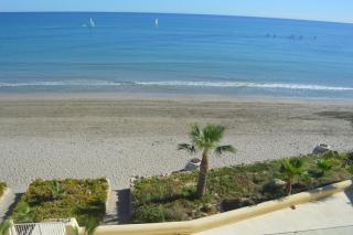 Excepcional Apartamento AMANECER al borde de playa y mar, en CHALET ROQUETES - Alicante - 3