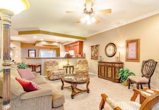 Branson Condo at Thousand Hills Walkin with Elevator Golf Front near 76 Strip - 0