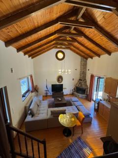 Muntenia Inn Apartments and Suites - Kalavrita - 4