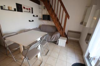 Maison de vacances, 4 à 5 couchages, cuisine séjour climatisé dans résidence avec piscine, les Jardins de Portiragnes, 500m de la mer, LRJP31 - 6