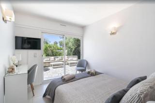 FRGK "Belle villa contemporaine, avec une splendide vue panoramique sur la mer" - Cannes - 5