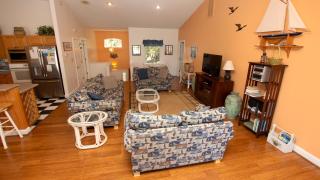 VOH56, Atlantic Sound Waves- Soundside, Lake View, Hot Tub, Dogs Welcome, Community Amenities - Corolla - 7