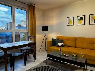 URBAN APARTMENTS PREMIUM, Opolska 10 No 80, Free Garage, Self Check-in - Katowice - 4