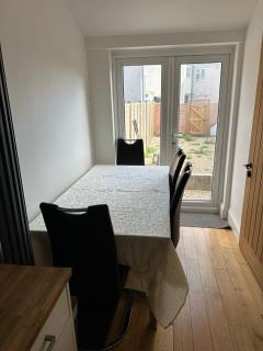 Large Room 2 - Bristol - 8