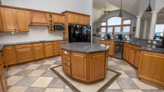 WL853, Out of Office OBX- Oceanfront, 12 BRs, Priv Poo, Pool Table, ELEV, OCean Views, Theater Rm - Corolla - 3
