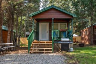 The Shooting Star Cabin #11 at Blue Spruce RV Park & Cabins - Tuckerville - 8