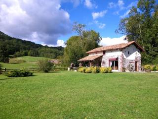 Gaztelia - Saint-Jean-le-Vieux - 0