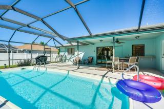 Modern Home with Peloton Bike and Grill in Cape Coral! - Cape Coral - 0