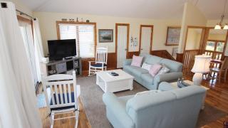 WW935, Sea Watch- Oceanside, Pool, Hot Tub, 945 ft to Beach Access - Corolla - 4