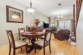 San Antonio Townhome Community Pool and Hot Tub! - San Antonio - 1