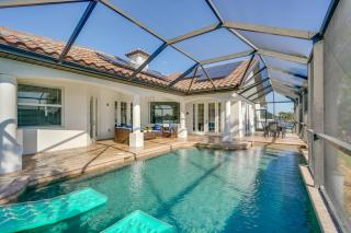 On Canal Luxe Cape Coral Oasis with Pool and Lanai! - Cape Coral - 4