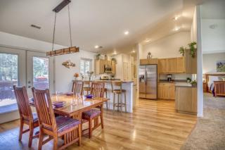 28 Dragoon Ct ("Bungalow del Bosque") - 8
