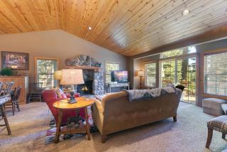 Alpen Glow by Tahoe Getaways - Private Hot Tub, Close to Northstar - Carnelian Bay - 9