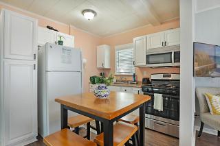 Steps to Beach & Downtown! Cozy Beach Bungalow #3 - Lake Worth - 9