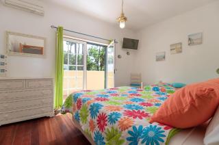 Aroeira Villa Sleeps 10 with Pool - 8