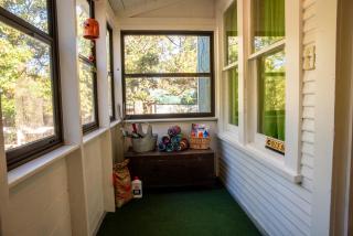 The Bluebird Cottage Style Cabin with Hot Tub near Turner Falls and Casinos - Davis - 1