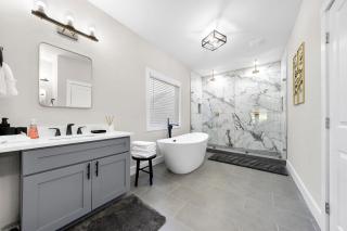 Family Friendly New Luxury Home Centrally located - Atlanta - 7