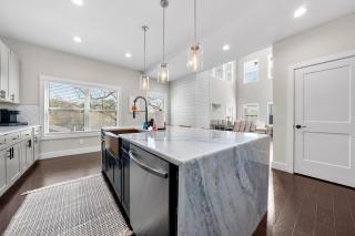 Family Friendly New Luxury Home Centrally located - Atlanta - 1