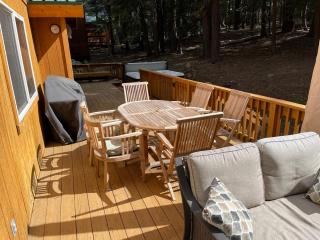 Bear's Lair by Tahoe Getaways - 3 BR in Tahoe Donner with Hot Tub & Bonus Room! - Truckee - 6