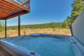 Bitter Brush by Tahoe Getaways -4 BR Pet Friendly, Northstar Home with Hot Tub, Pool Table, & Ski Shuttle - Truckee - 9
