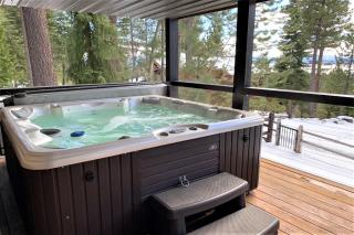 Beaver Lake View by Tahoe Getaways - Pet Friendly 3 BR with Hot Tub, Wood Fireplace & Close to Skiing - Kings Beach - 9