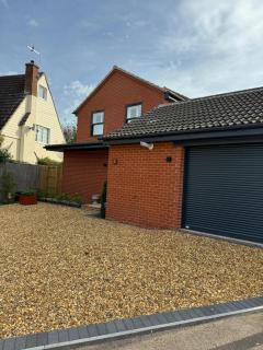 La Casa Rosa Cheltenham - free parking close to racecourse - 4