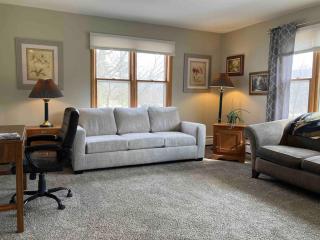 Bass Creek's Apt A - Janesville - 6