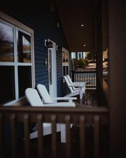 Belle Vue Cottage - Upper Island Cove - 3