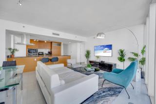 *W ICON BRICKELL- LUXURY 2BR HIGHRISE CORNER CONDO** - Miami - 7