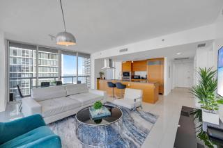 *W ICON BRICKELL- LUXURY 2BR HIGHRISE CORNER CONDO** - Miami - 0
