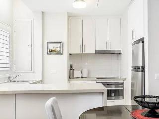 Inner City 2 Bedroom Apartment Self Catering - Sydney - 2