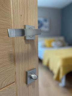 4- Lovely 1-bedroom serviced apartment West Midlands - 1