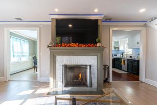 Fenway Home - Stamford - 8