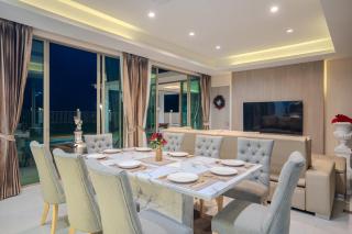 Prime Twilight 4-Bedroom Pool Villa with Mountains - 9