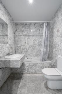 First Line Apartment in Puerto Banus - Marbella - 1