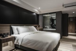 Autumn Willow Hotel - 1