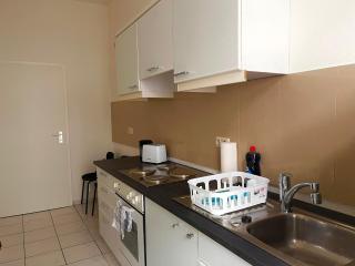 Geräumige Wohnung mit 3 Schlafzimmern und Balkon in Magdeburg-Sudenburg - Maagdenburg - 3