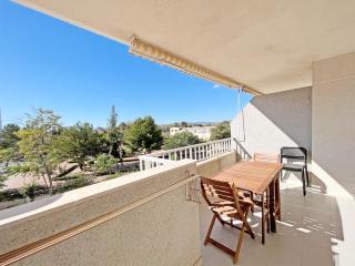 Global Vacacional, Apartamento de 3 dormitorios y terraza en la playa de Canet - 0