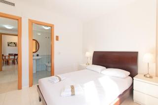 Global Vacacional, Apartamento de 3 dormitorios y terraza en la playa de Canet - 1