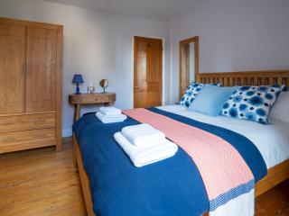 Quarry Cottage Courtyard Garden - Pass the Keys - Cirencester - 9