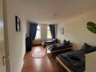 Ferienwohnung Magdeburg-Sudenburg: 3 Schlafzimmer, Küche, Bad & Balkon - Magdeburg - 0