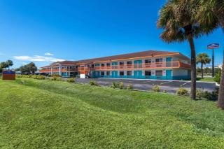 Howard Johnson by Wyndham Vero Beach/I-95 - Vero Beach - 9