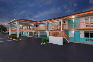 Howard Johnson by Wyndham Vero Beach/I-95 - Vero Beach - 5